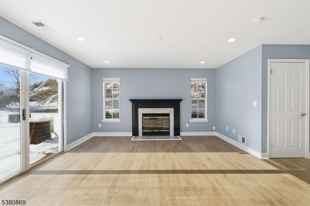 255 Resnik Court, Franklin Twp., NJ 08873