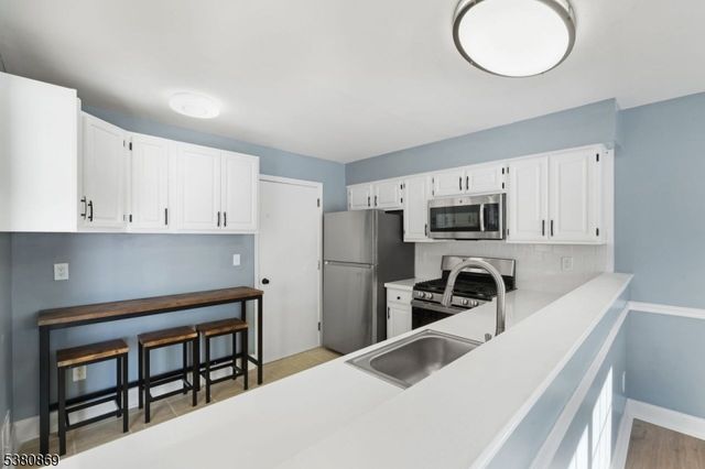 255 Resnik Court, Franklin Twp., NJ 08873