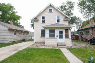 1915 S Walts Ave, Sioux Falls, SD 57105