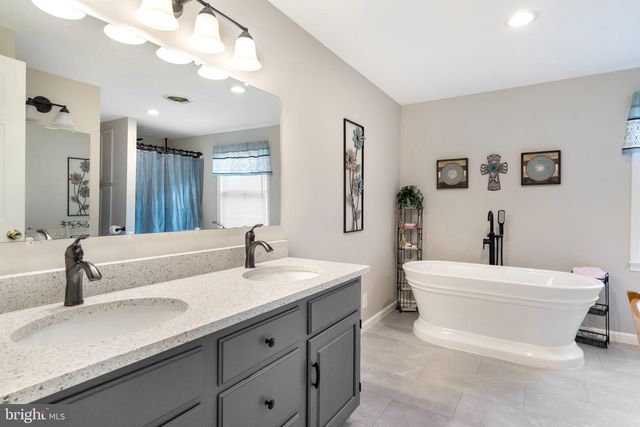 13503 APPLE HARVEST DR, Martinsburg, WV 25403