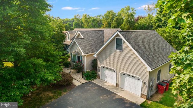 13503 APPLE HARVEST DR, Martinsburg, WV 25403