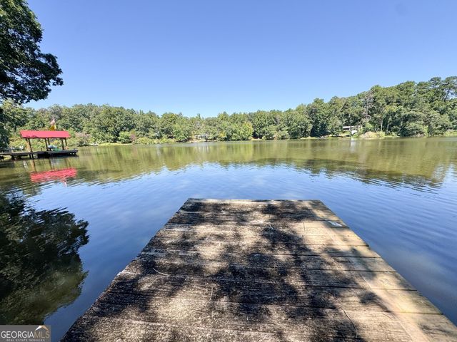 196 Horseshoe Bend Road, Jackson, GA 30233