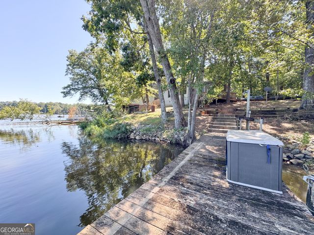 196 Horseshoe Bend Road, Jackson, GA 30233