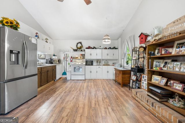 196 Horseshoe Bend Road, Jackson, GA 30233