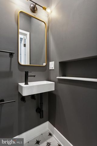 1233 N MYRTLEWOOD ST, Philadelphia, PA 19121