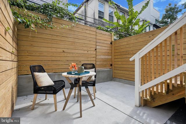 1233 N MYRTLEWOOD ST, Philadelphia, PA 19121