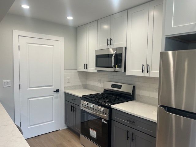 1085 Cove Drive, Prospect Heights, IL 60070