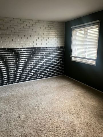 1085 Cove Drive, Prospect Heights, IL 60070