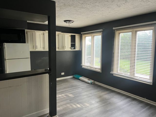 1085 Cove Drive, Prospect Heights, IL 60070