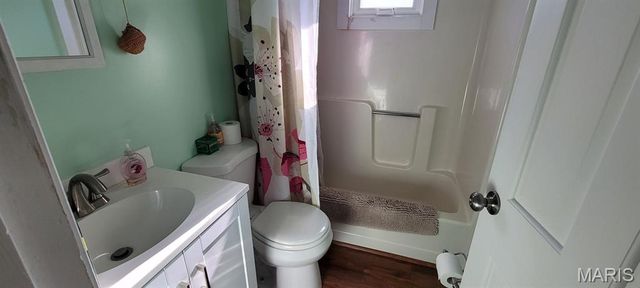 10854 Lake Road, Highland, IL 62249