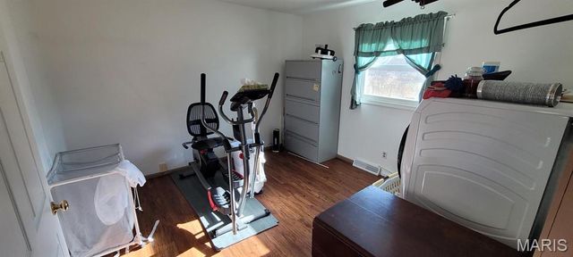 10854 Lake Road, Highland, IL 62249