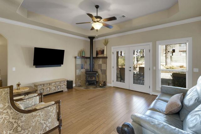 1040 Kings Way, Coldspring, TX 77331