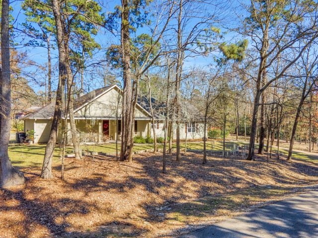 1040 Kings Way, Coldspring, TX 77331