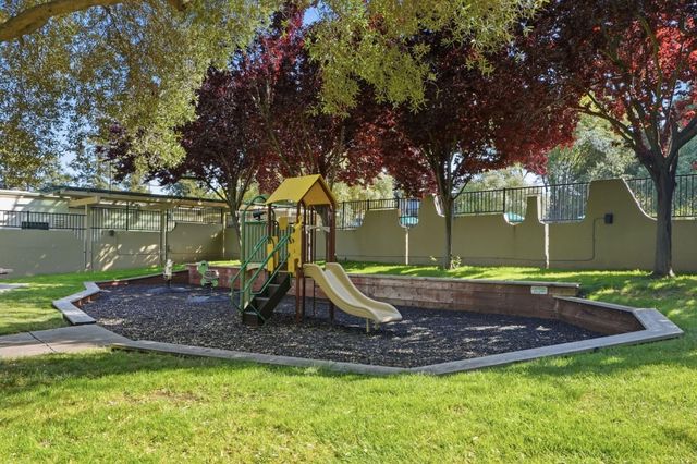 803 N Humboldt Street 405, San Mateo, CA 94401