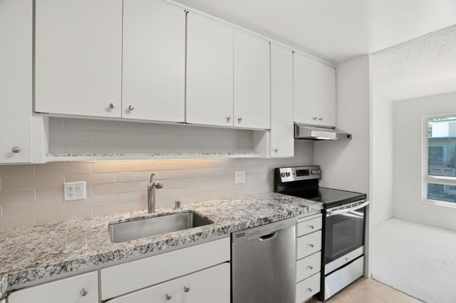 803 N Humboldt Street 405, San Mateo, CA 94401