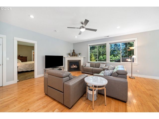 7540 Sw BECKY Ct, Beaverton, OR 97007