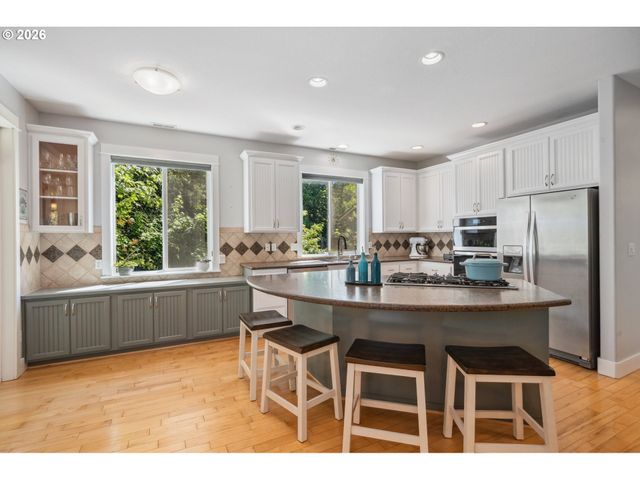 7540 Sw BECKY Ct, Beaverton, OR 97007