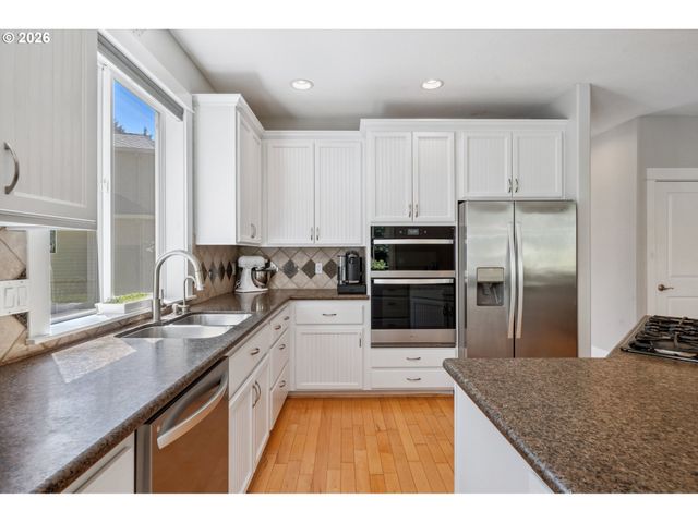 7540 Sw BECKY Ct, Beaverton, OR 97007