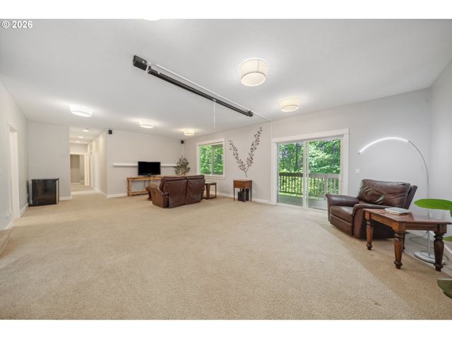 7540 Sw BECKY Ct, Beaverton, OR 97007