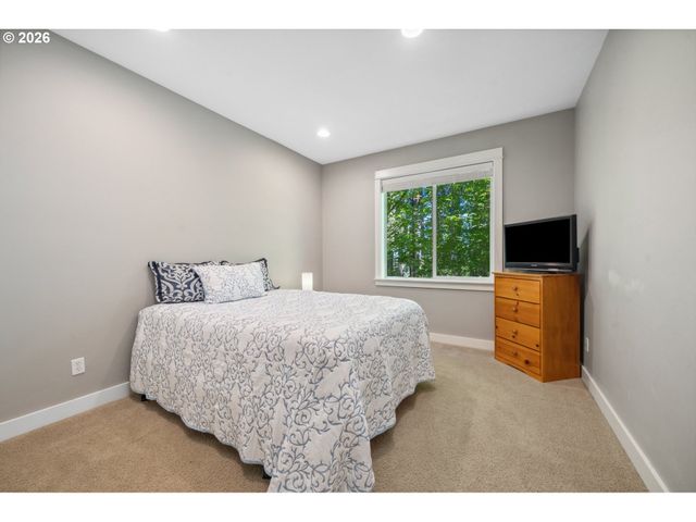 7540 Sw BECKY Ct, Beaverton, OR 97007