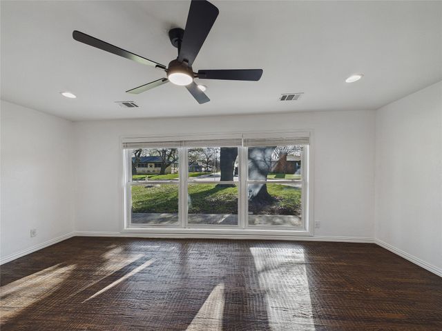 9501 N County Road, Frisco, TX 75033