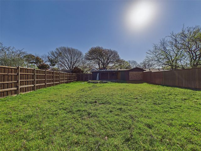 9501 N County Road, Frisco, TX 75033