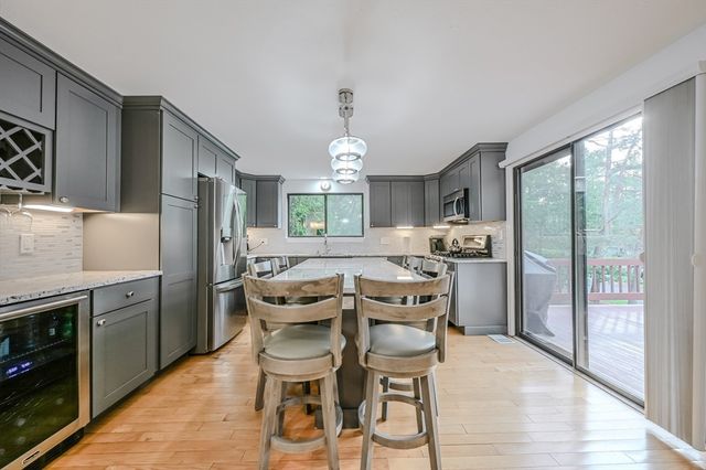 9 Country Club Ln A, Milford, MA 01757