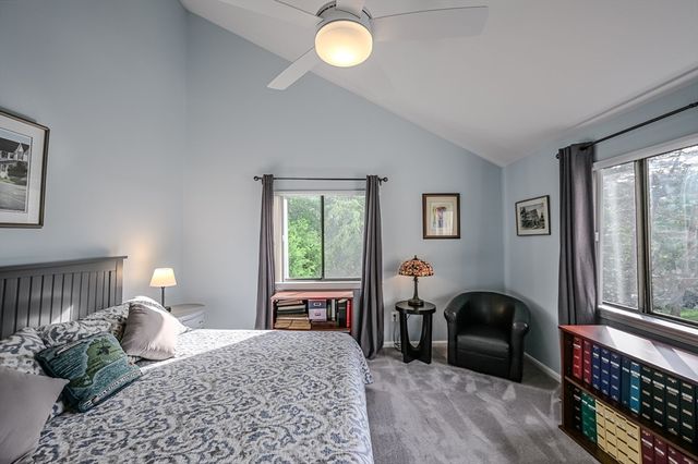 9 Country Club Ln A, Milford, MA 01757