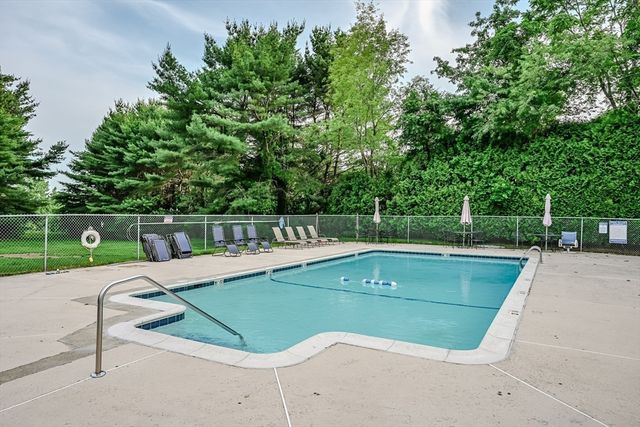 9 Country Club Ln A, Milford, MA 01757