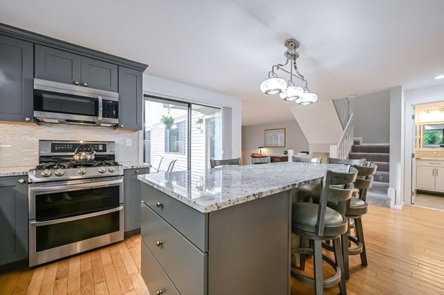 9 Country Club Ln A, Milford, MA 01757