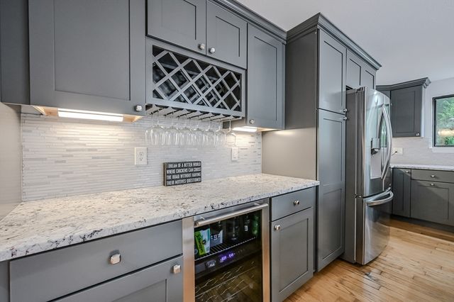 9 Country Club Ln A, Milford, MA 01757