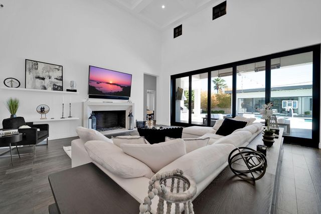 4819 N 68th Place, Scottsdale, AZ 85251