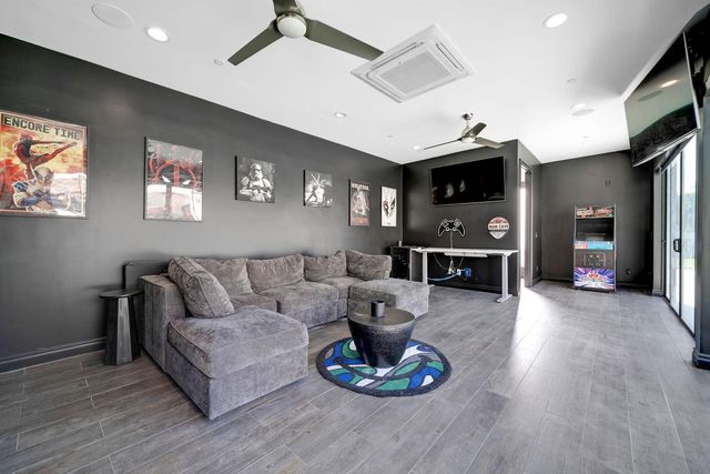 4819 N 68th Place, Scottsdale, AZ 85251