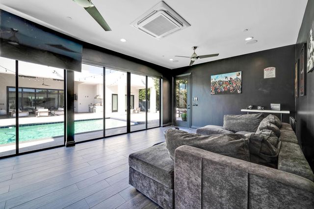 4819 N 68th Place, Scottsdale, AZ 85251