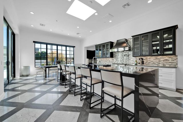 4819 N 68th Place, Scottsdale, AZ 85251