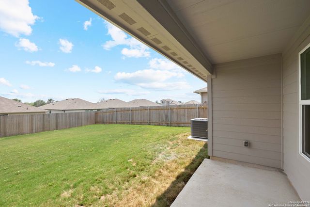 812 Bahia Pl, Seguin, TX 78155