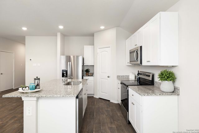 812 Bahia Pl, Seguin, TX 78155