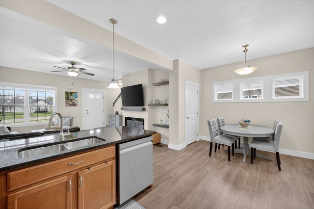 5871 Marble Circle, Johnston, IA 50131