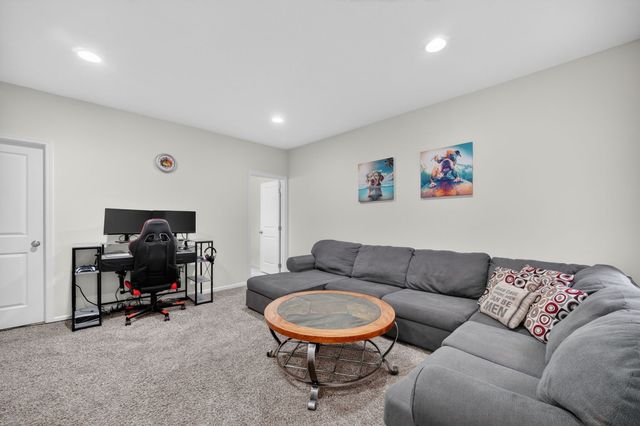 5871 Marble Circle, Johnston, IA 50131