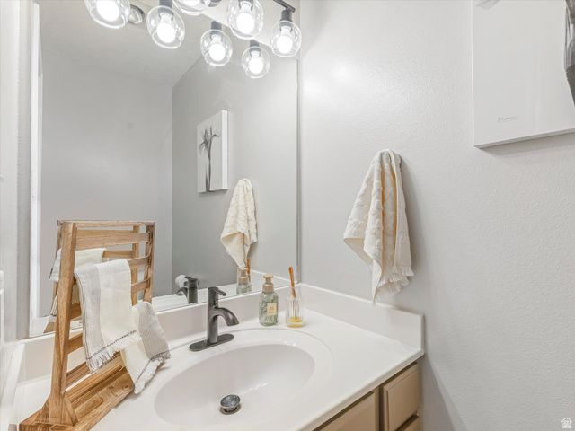 819 S CANYON RD, Payson, UT 84651