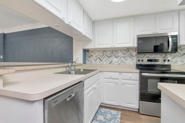 36750 US HIGHWAY 19 N 7-108, Palm Harbor, FL 34683