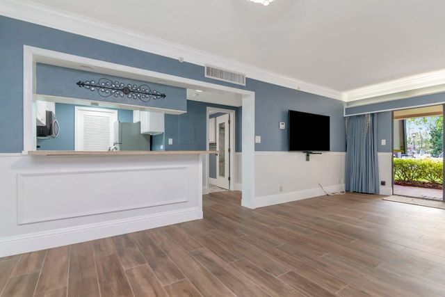 36750 US HIGHWAY 19 N 7-108, Palm Harbor, FL 34683