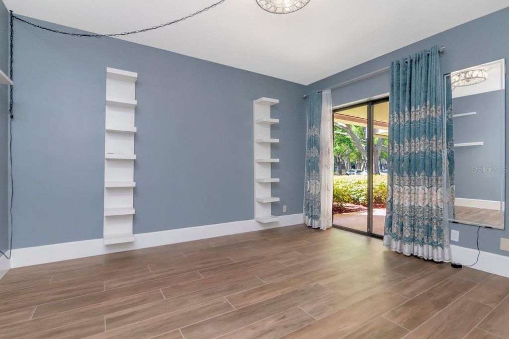 Image 12 of property listing at 36750 US HIGHWAY 19 N 7-108, Palm Harbor, FL 34683