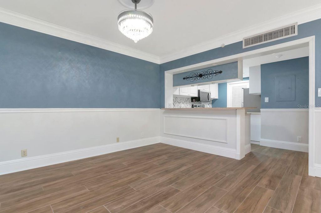 Image 29 of property listing at 36750 US HIGHWAY 19 N 7-108, Palm Harbor, FL 34683