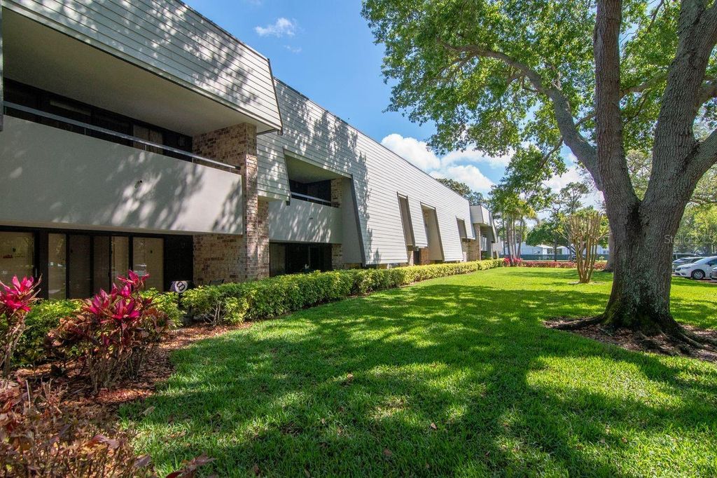 Image 37 of property listing at 36750 US HIGHWAY 19 N 7-108, Palm Harbor, FL 34683