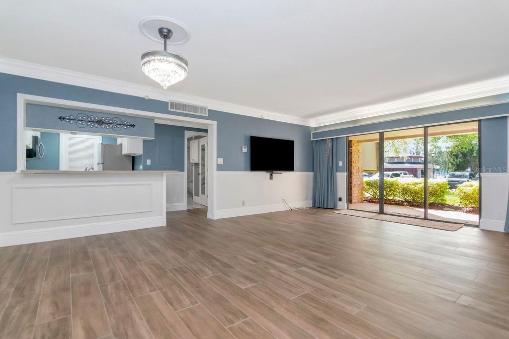 Image 7 of property listing at 36750 US HIGHWAY 19 N 7-108, Palm Harbor, FL 34683