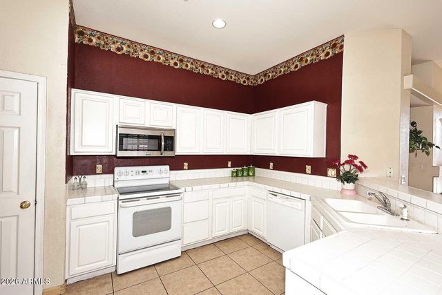 3371 W VIA DEL SOL Drive, Phoenix, AZ 85027