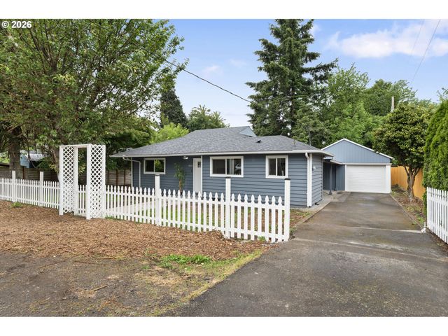 8923 Se CLINTON St, Portland, OR 97266