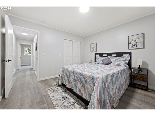8923 Se CLINTON St, Portland, OR 97266
