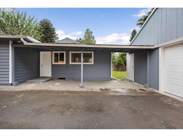8923 Se CLINTON St, Portland, OR 97266